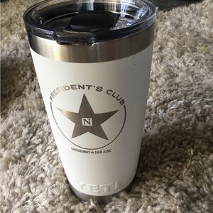 YETI White Tumbler with Lid. New 20oz